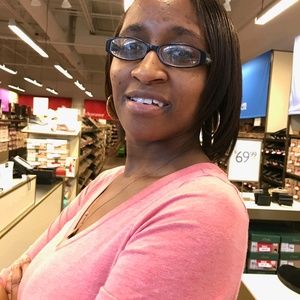 Meet your Posher, Erika